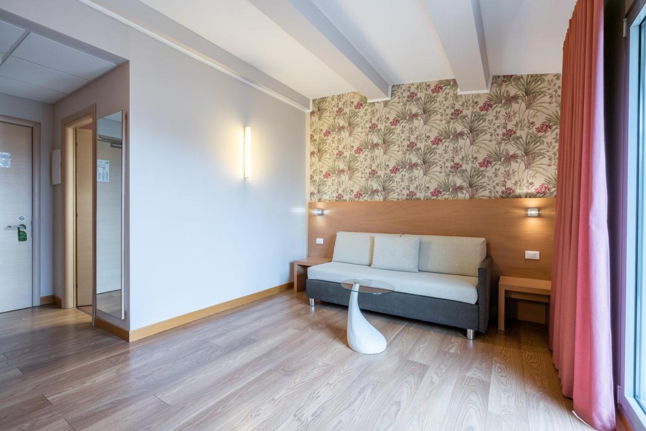 Relais Bellaria Hotel & Congressi Сан-Лаццаро-ді-Савена Екстер'єр фото