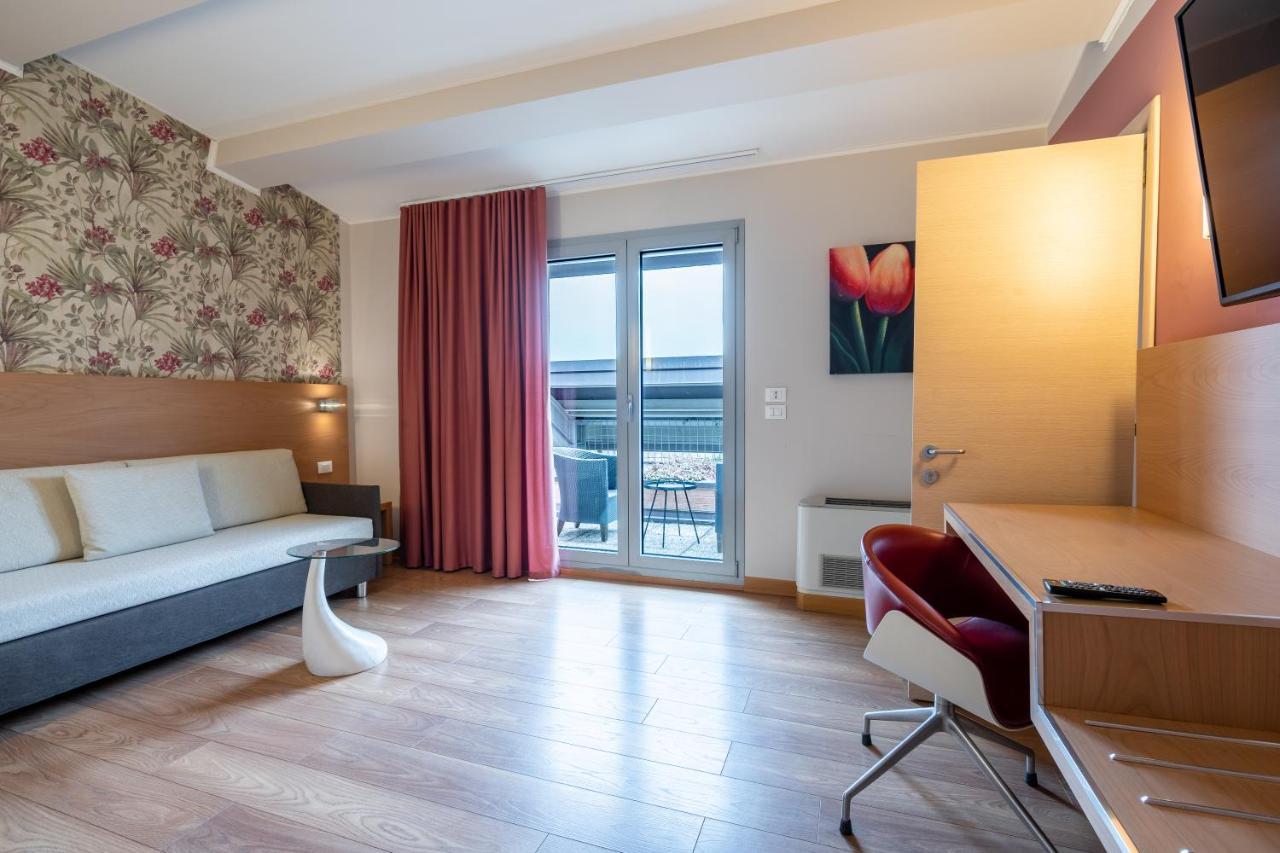 Relais Bellaria Hotel & Congressi Сан-Лаццаро-ді-Савена Екстер'єр фото